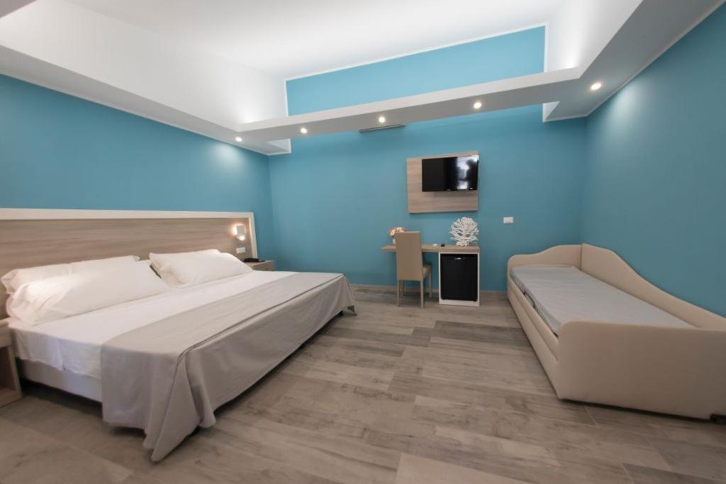 Costa Degli Dei Resort Капо Ватикано Екстериор снимка